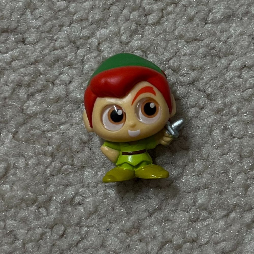 Disney Doorables Series 6: Peter Pan with Sword